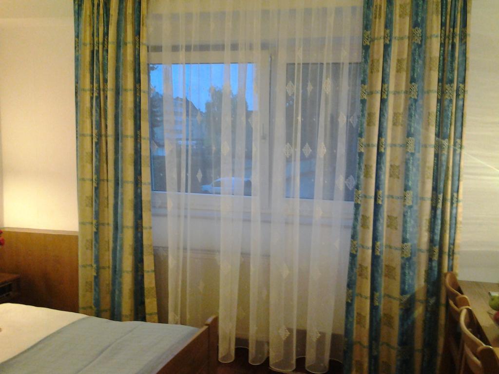 S&L Hotel Neuss Exterior photo